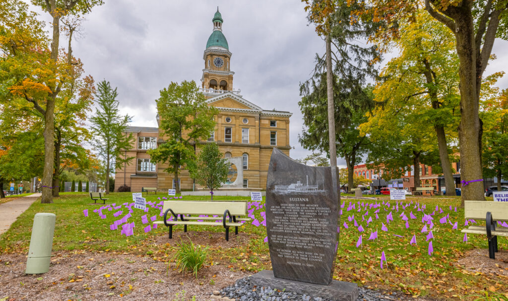 Hillsdale, Michigan, USA. The Hillsdale County Courthouse and Sultana Memorial. 
